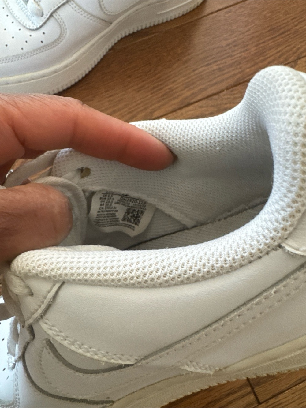 Nike Air Force 1 Low White GS Size 5Y Youth Women's 6.5 Triple White CW2288-111 - Picture 8 of 9